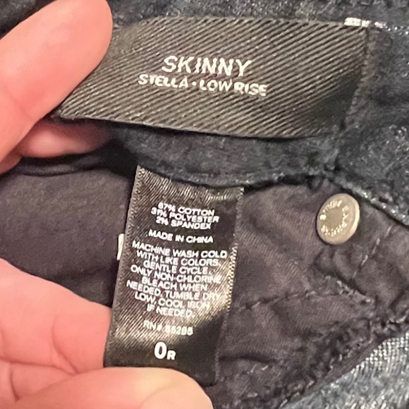 GUC Express Stella Skinny Low-Rise Jeans - Picture 3 of 10